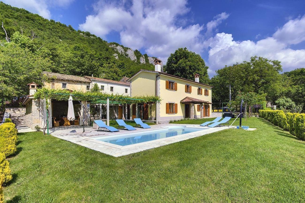 Villa Bella Lupoglav  Exterior foto